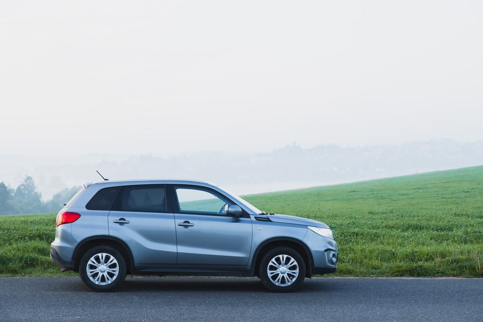 Suv on open road - Car warranty insurance