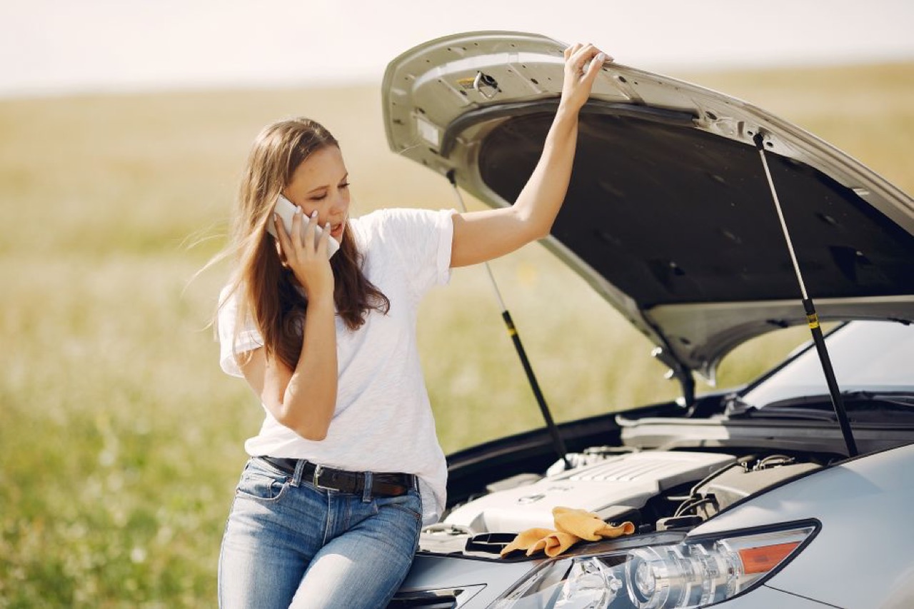 Phone call roadside - How car insurance excess works