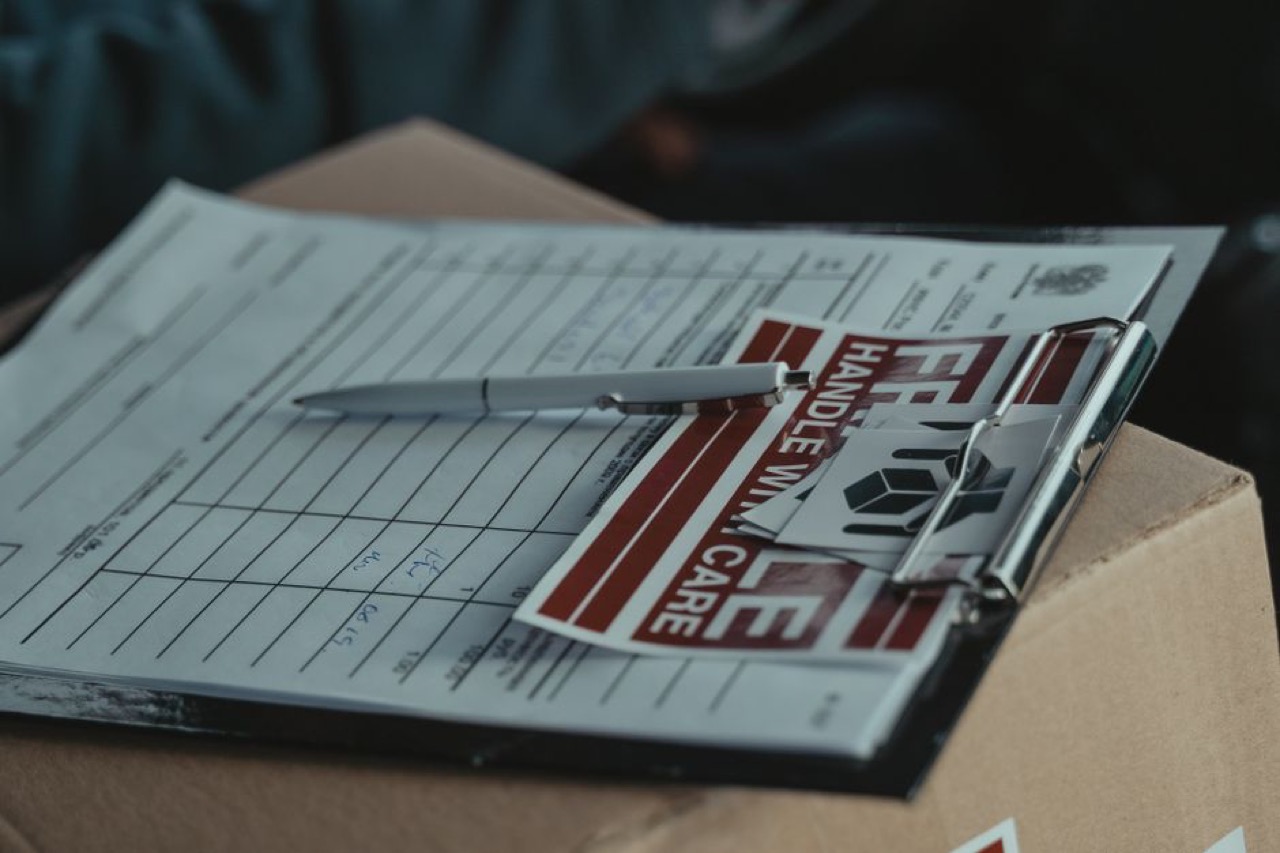 Checklist clipboard pen - Vehicle Sale, Change of Ownership and Insurance Update Checklist